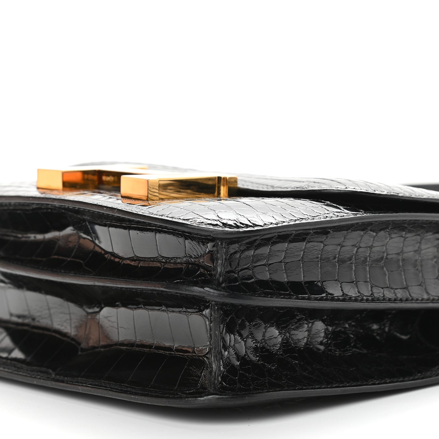Shiny Alligator Constance 18 Black