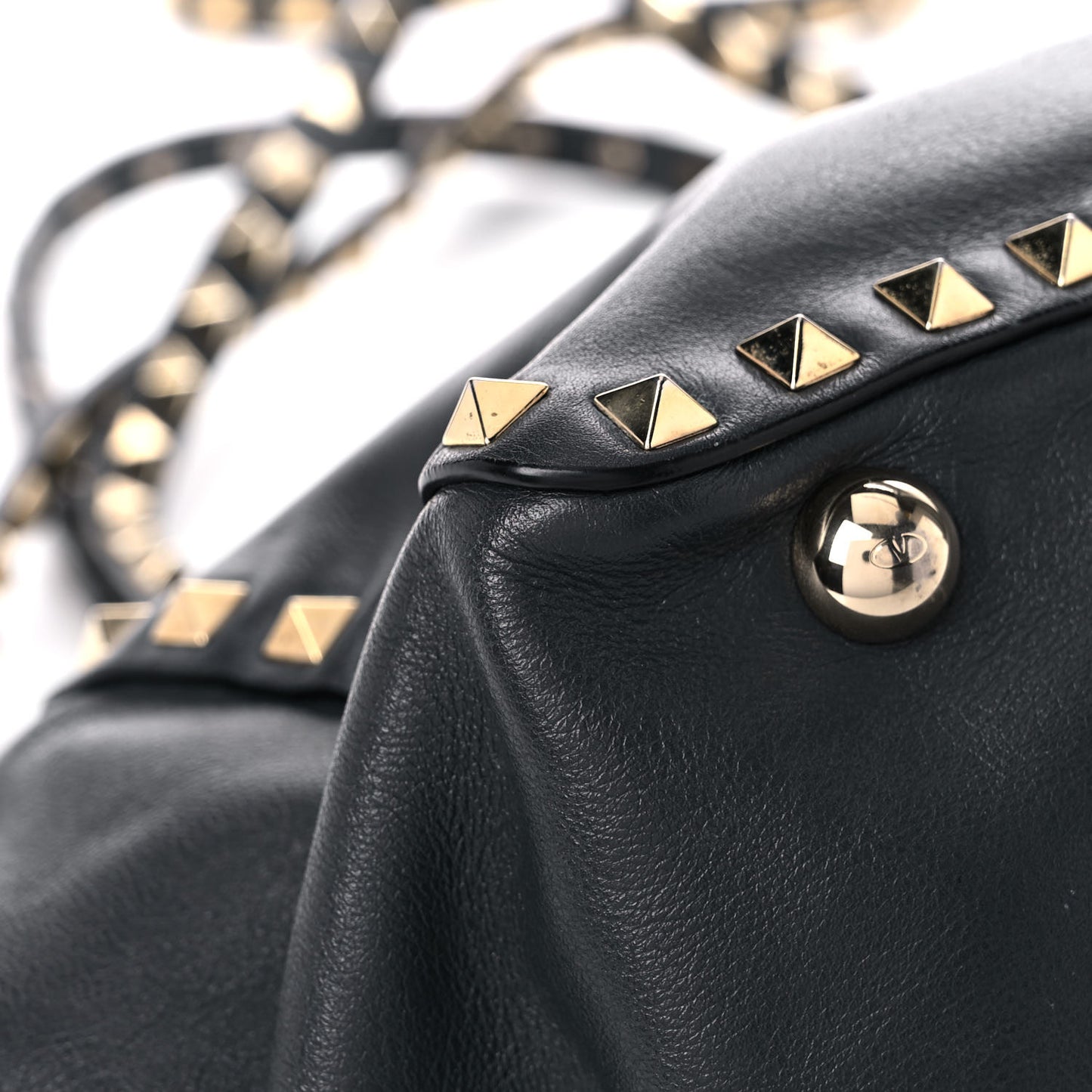 Vitello Small Rockstud Tote Black