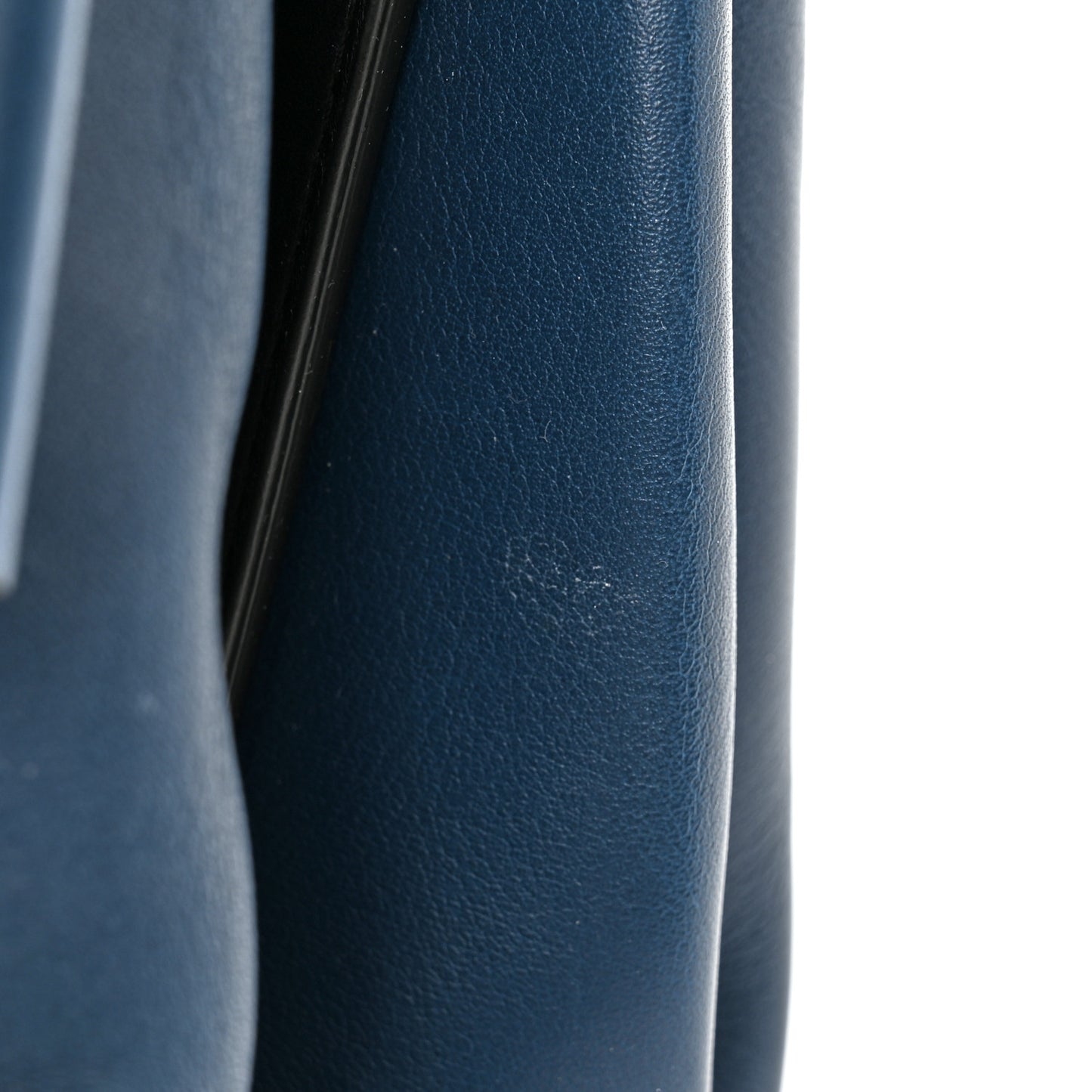 Smooth Calfskin Blade Flap Navy