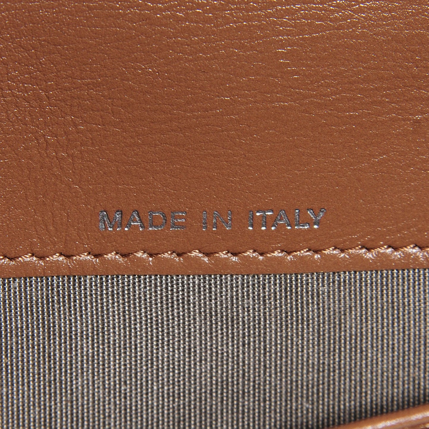 Caviar Timeless CC Large Zipped Wallet Beige