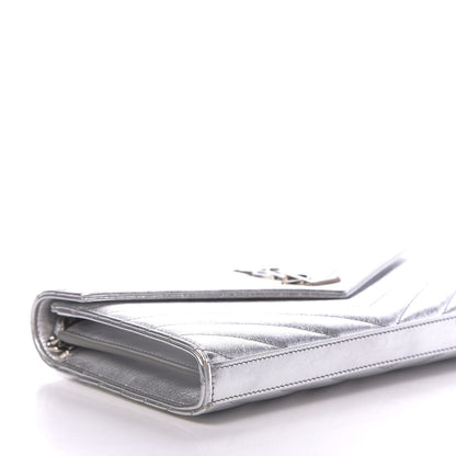 Saint Laurent Metallic Lambskin Matelasse Chevron Monogram Chain Wallet Argento 8 of 11