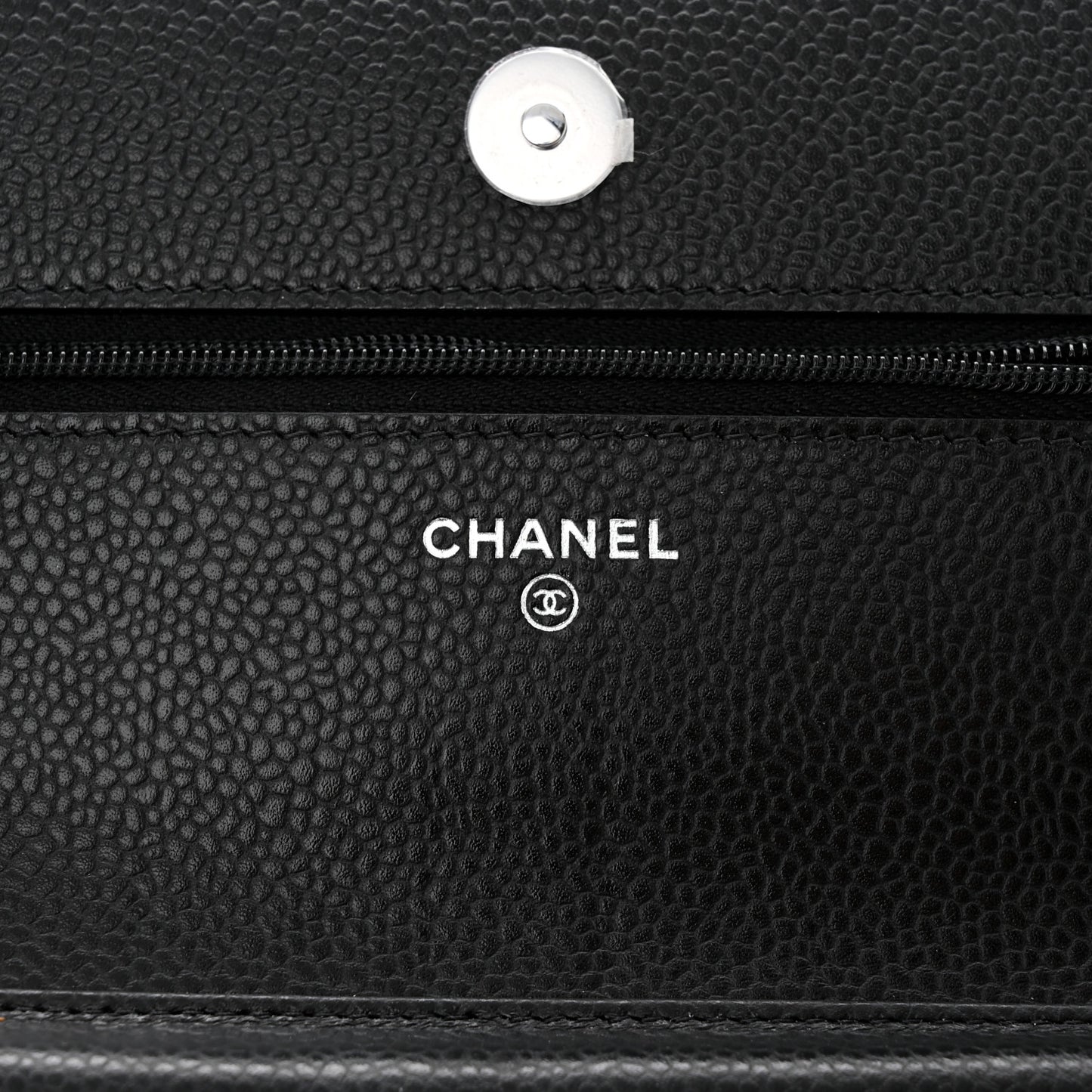 Caviar Quilted Wallet on Chain WOC Black