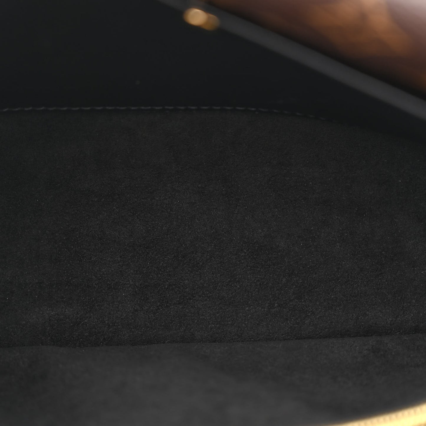 Monogram Double V Black