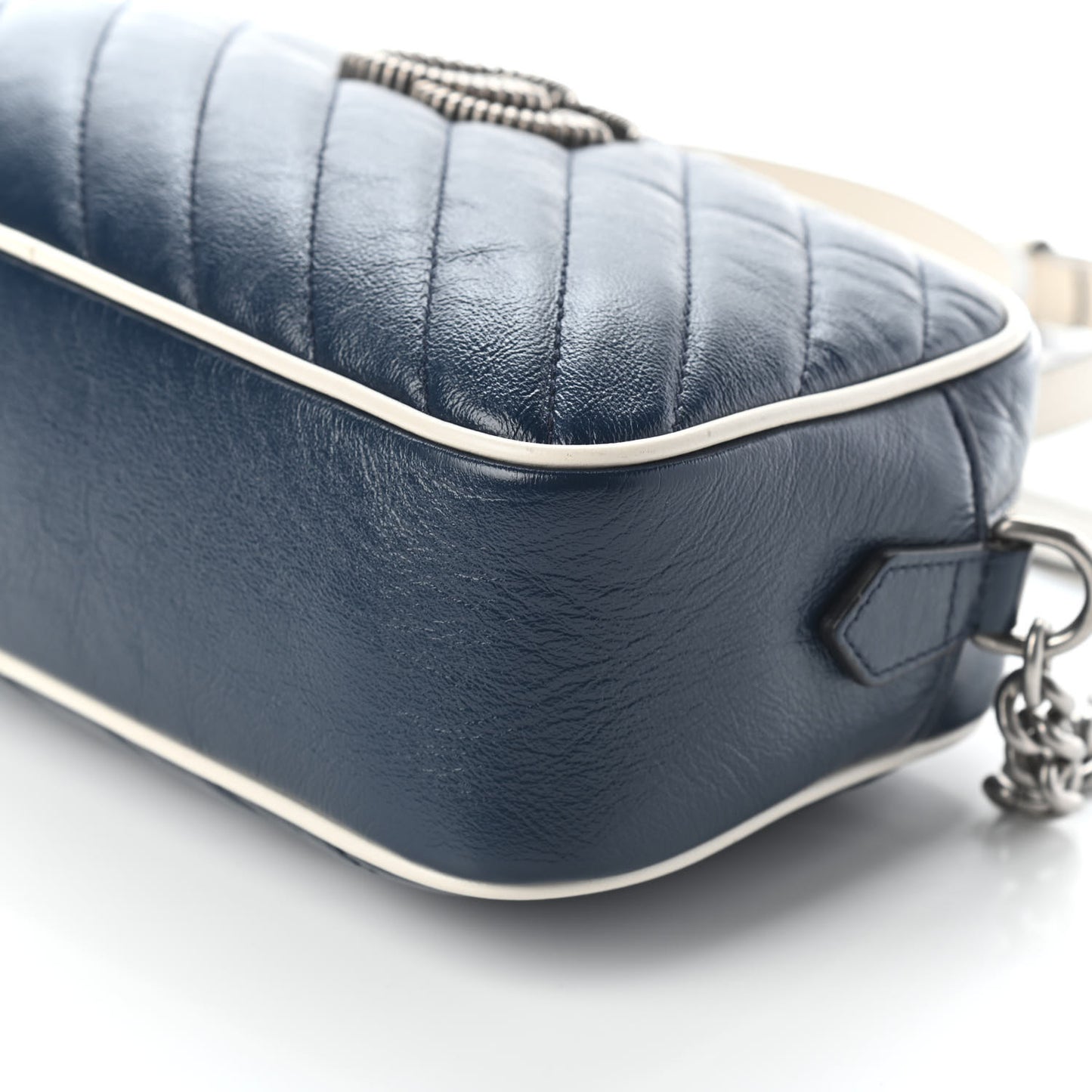 Vintage Effect Calfskin Matelasse Diagonal Small Torchon GG Marmont Chain Shoulder Bag Blue Agata Mystic White