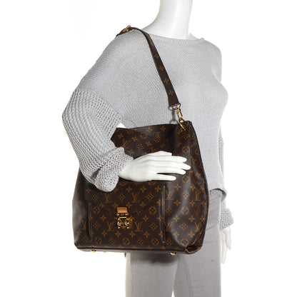 Louis Vuitton Monogram Metis 2 of 8