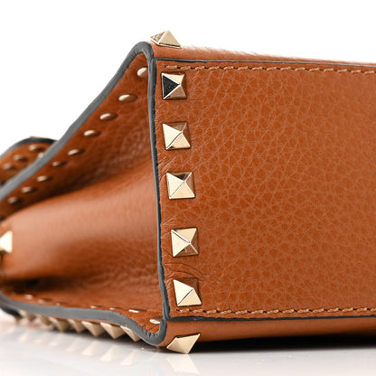 Valentino Garavani Pebbled Calfskin Small Rockstud Single Handle Flap Bag Light Cuir 9 of 10
