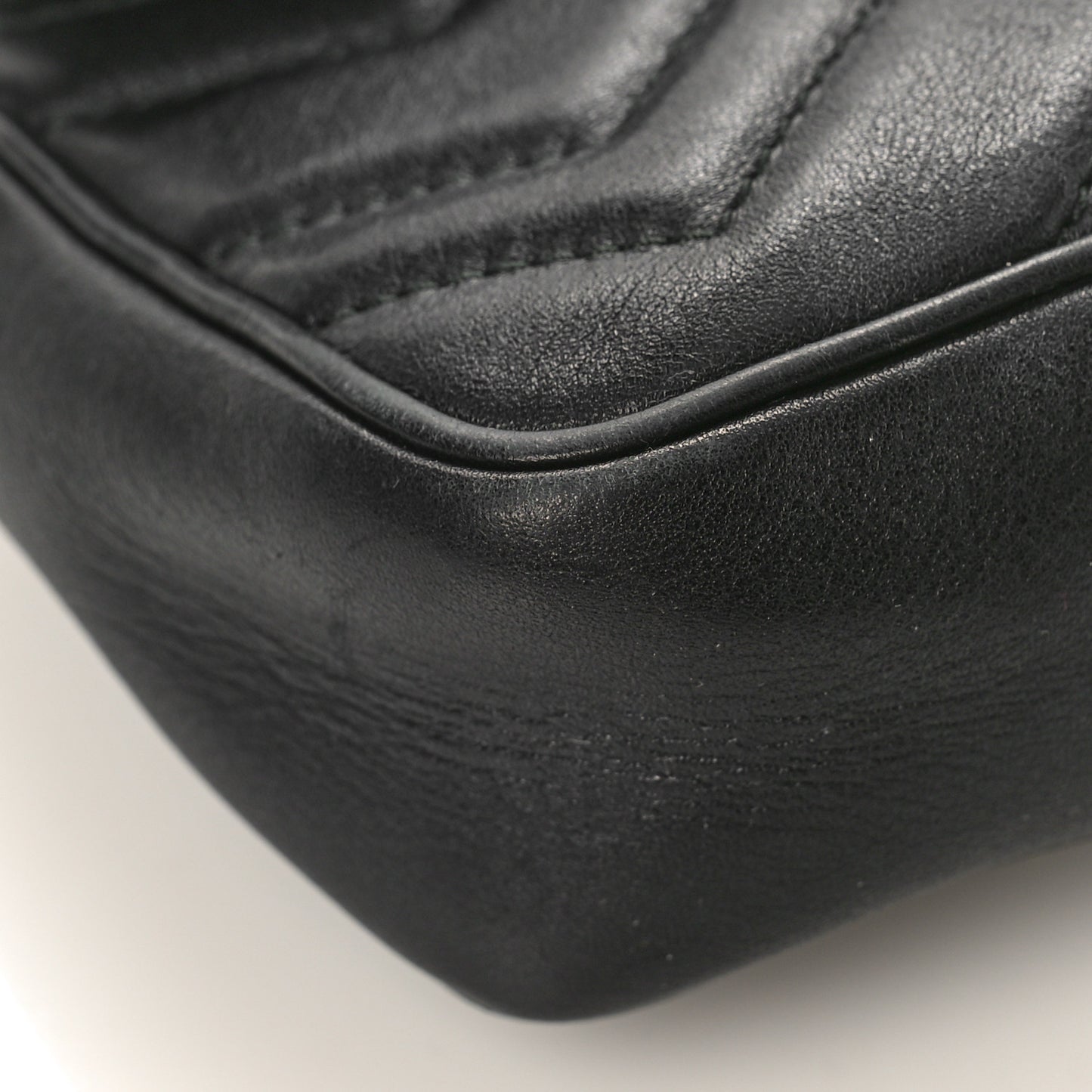 Calfskin Matelasse Super Mini GG Marmont Shoulder Bag Black