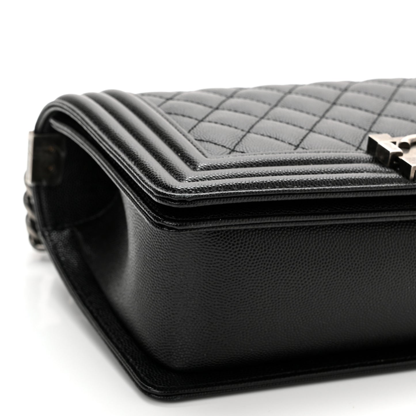 Caviar Quilted Medium Boy Flap Black