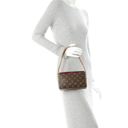 Louis Vuitton Monogram Recital 2 of 8