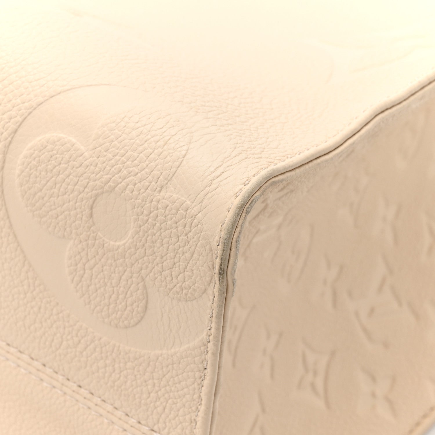 Louis Vuitton Empreinte Monogram Giant Onthego PM Cream Beige 11 of 17