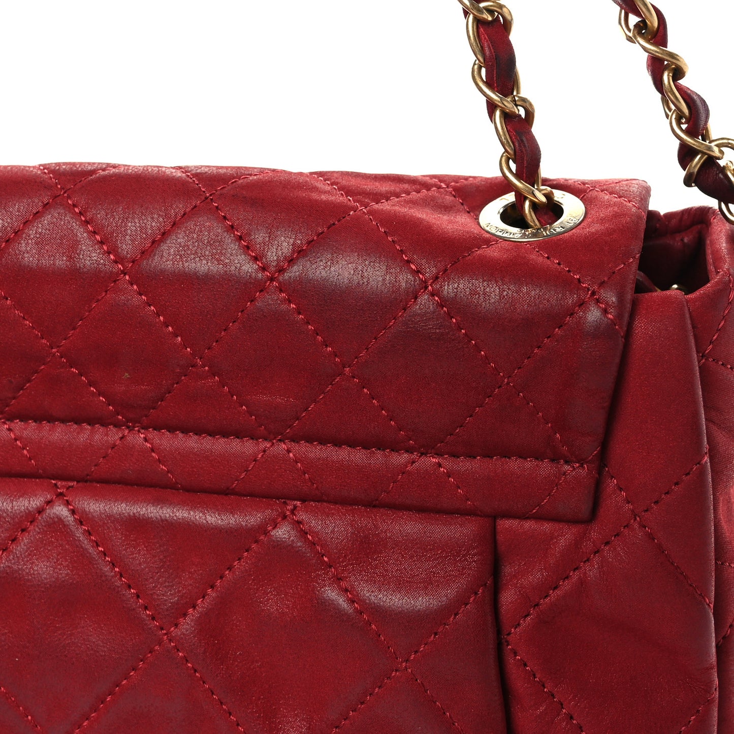 Iridescent Calfskin Quilted Chic Quilt Flap Red