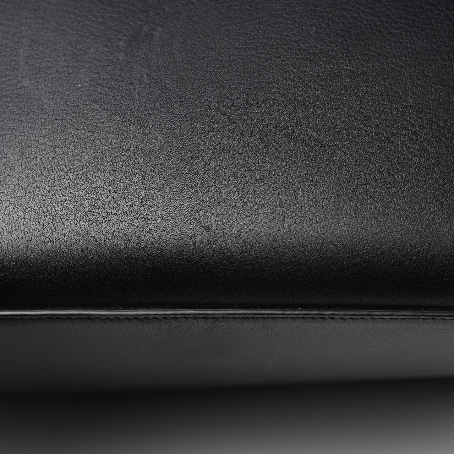 Supple Calfskin Medium Phantom Luggage Black