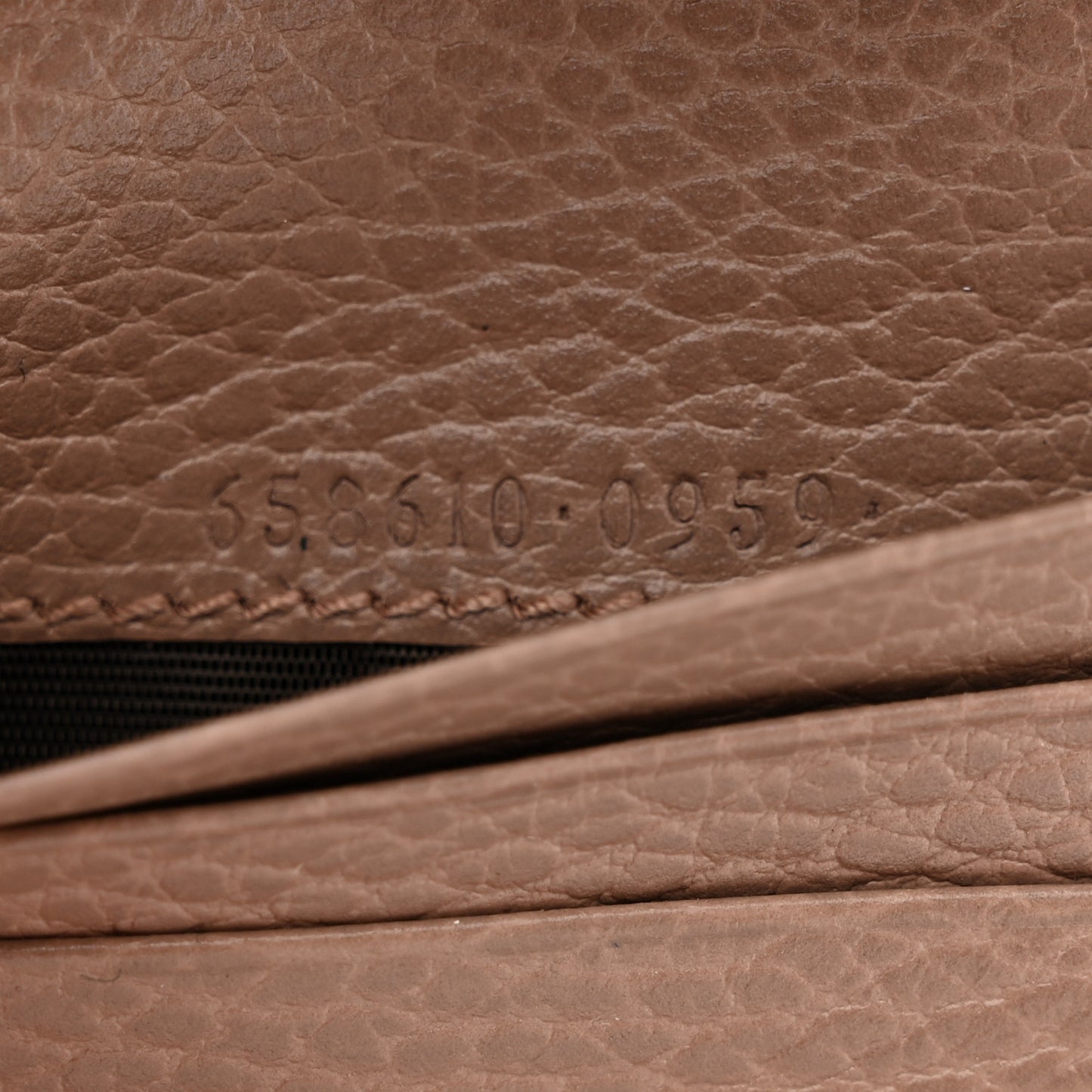 Dollar Calfskin GG Supreme Monogram GG Marmont Card Case Porcelain Rose Beige Ebony