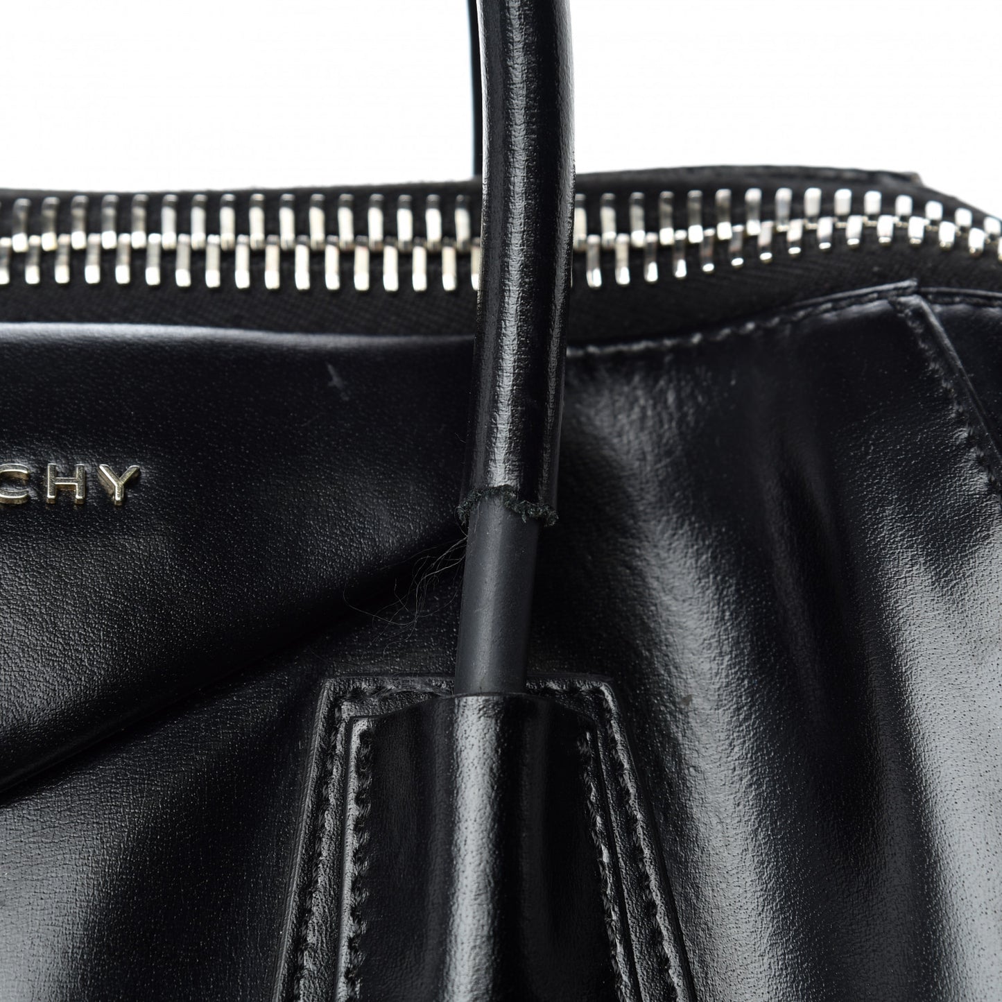Shiny Lord Calfskin Medium Antigona Black