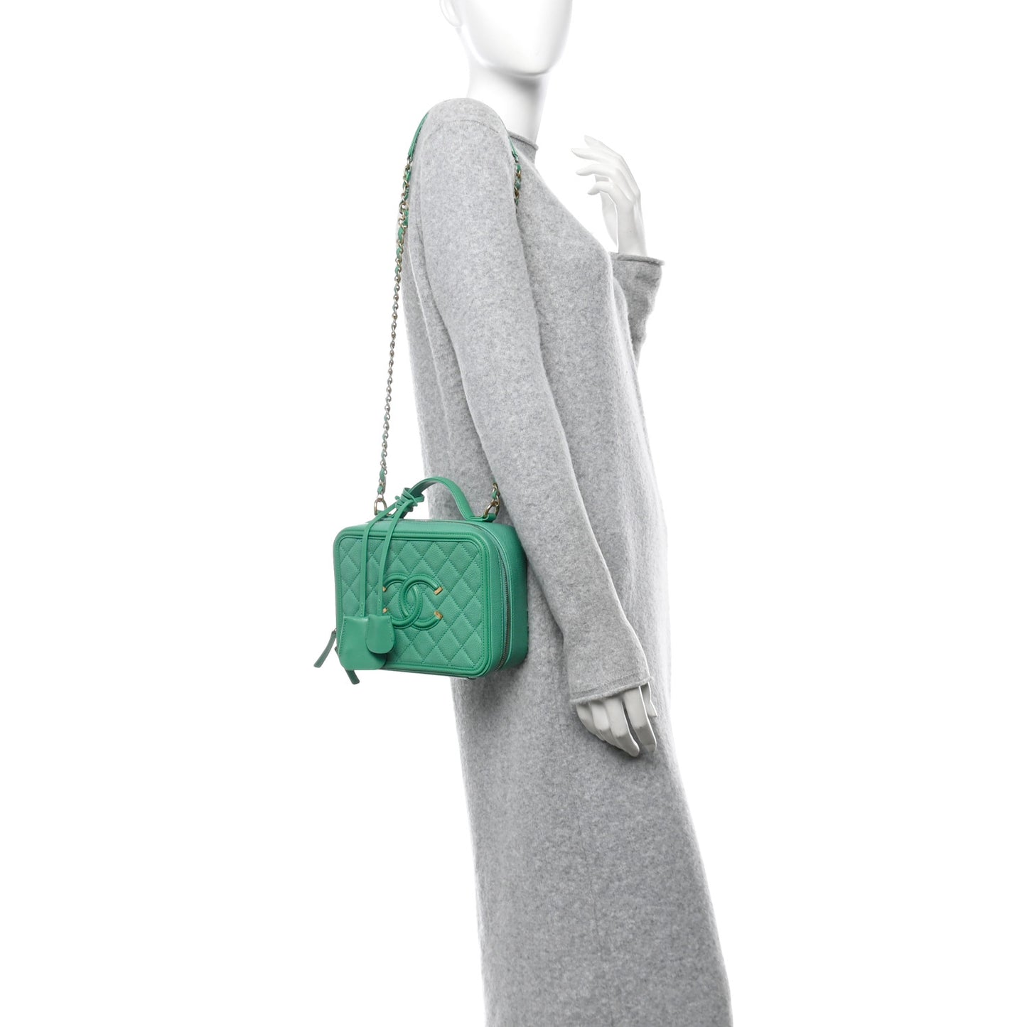 Caviar Quilted Medium CC Filigree Vanity Case Green