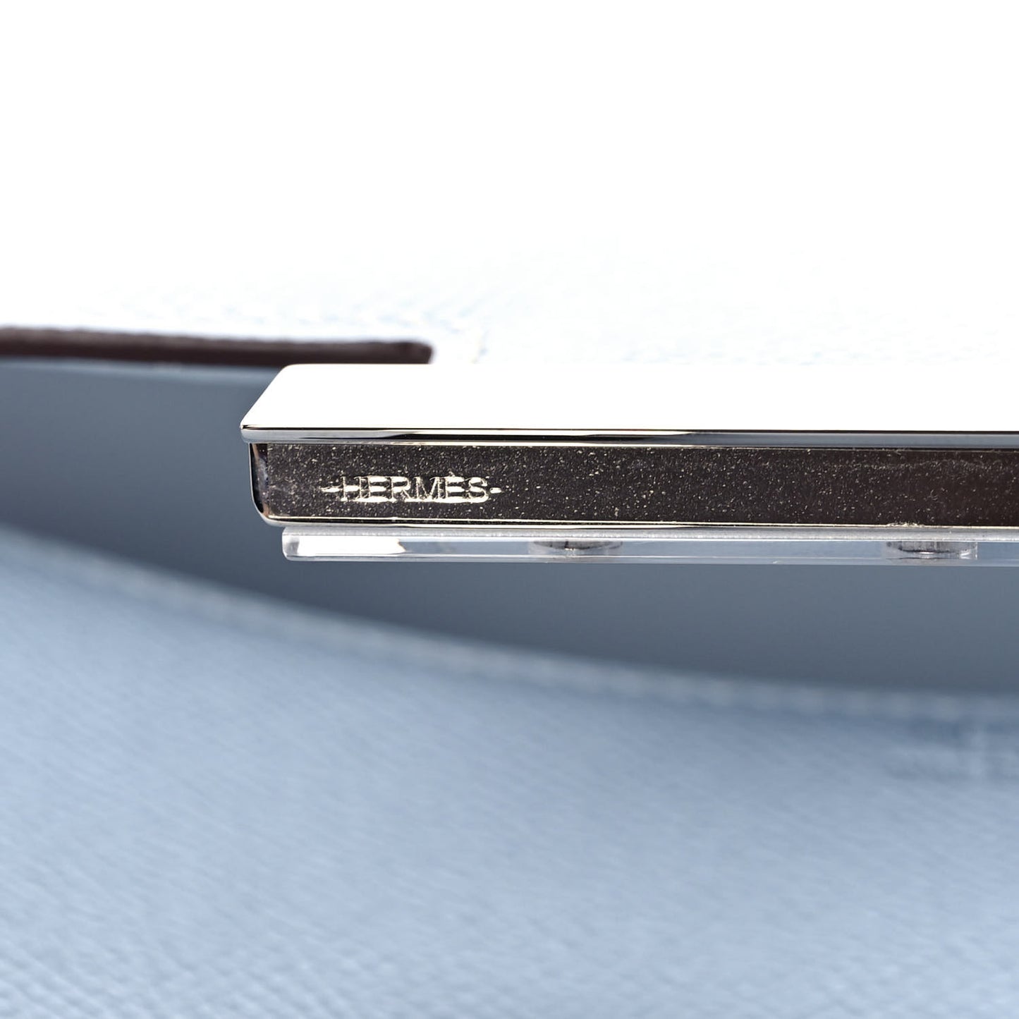 Epsom Constance 24 Bleu Brume