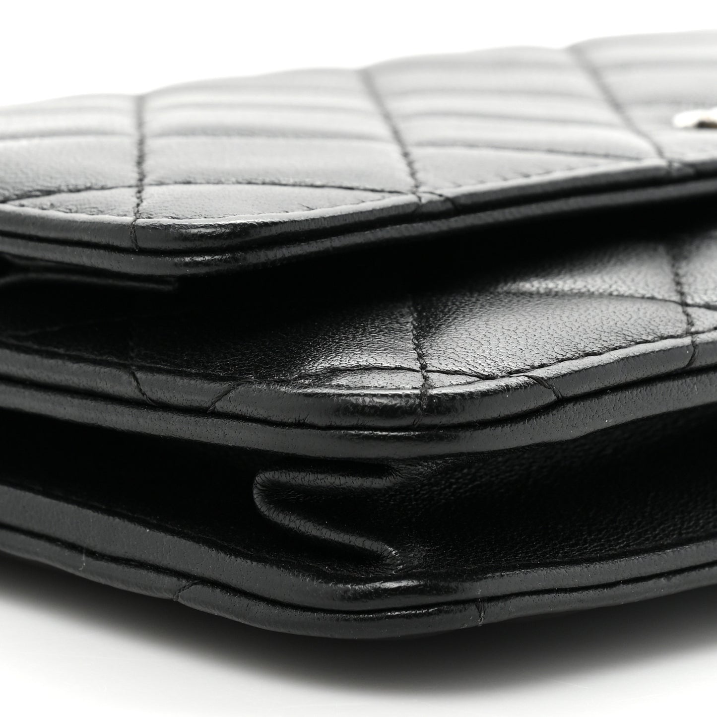 Lambskin Quilted Wallet On Chain WOC Black