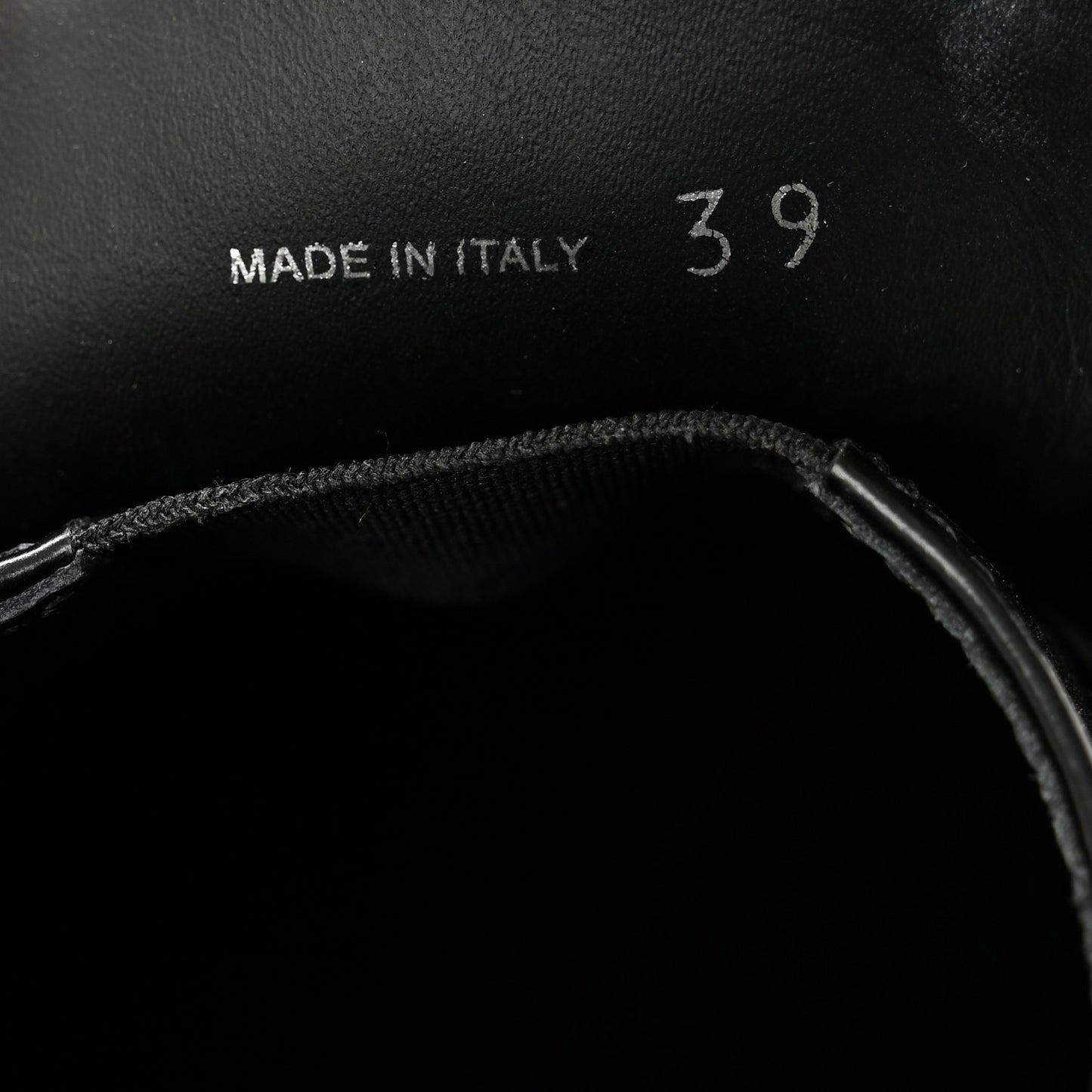 Spazzolato Metal Triangle Logo 50mm Loafers 39 Black