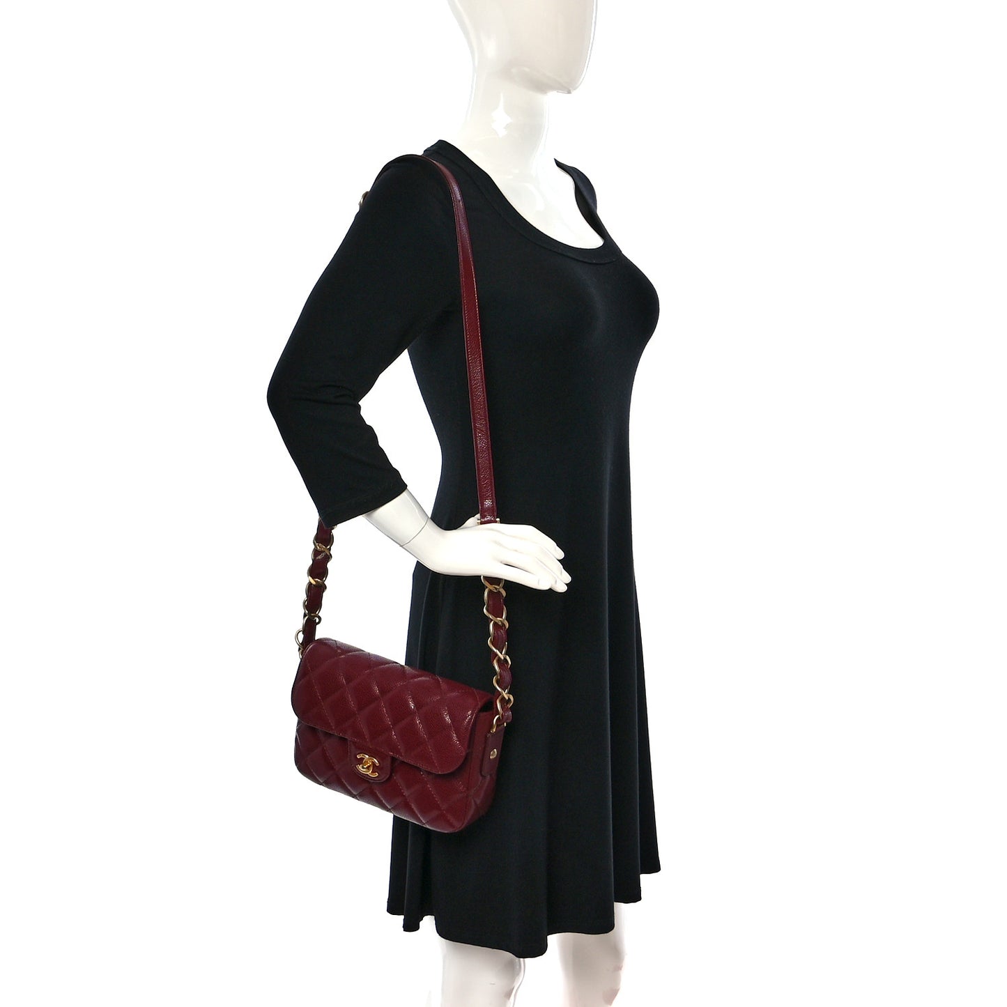 Caviar Quilted Small Messenger Flap Burgundy