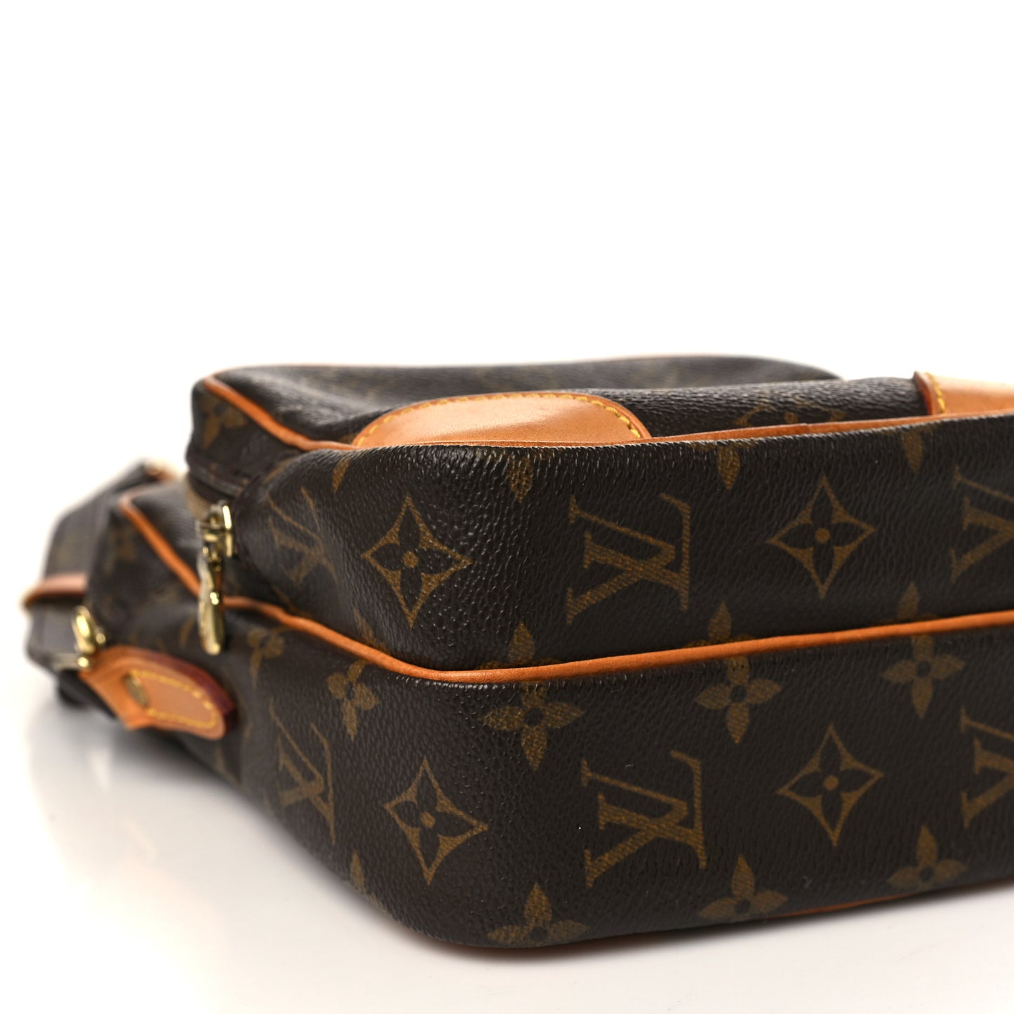 Monogram Amazone