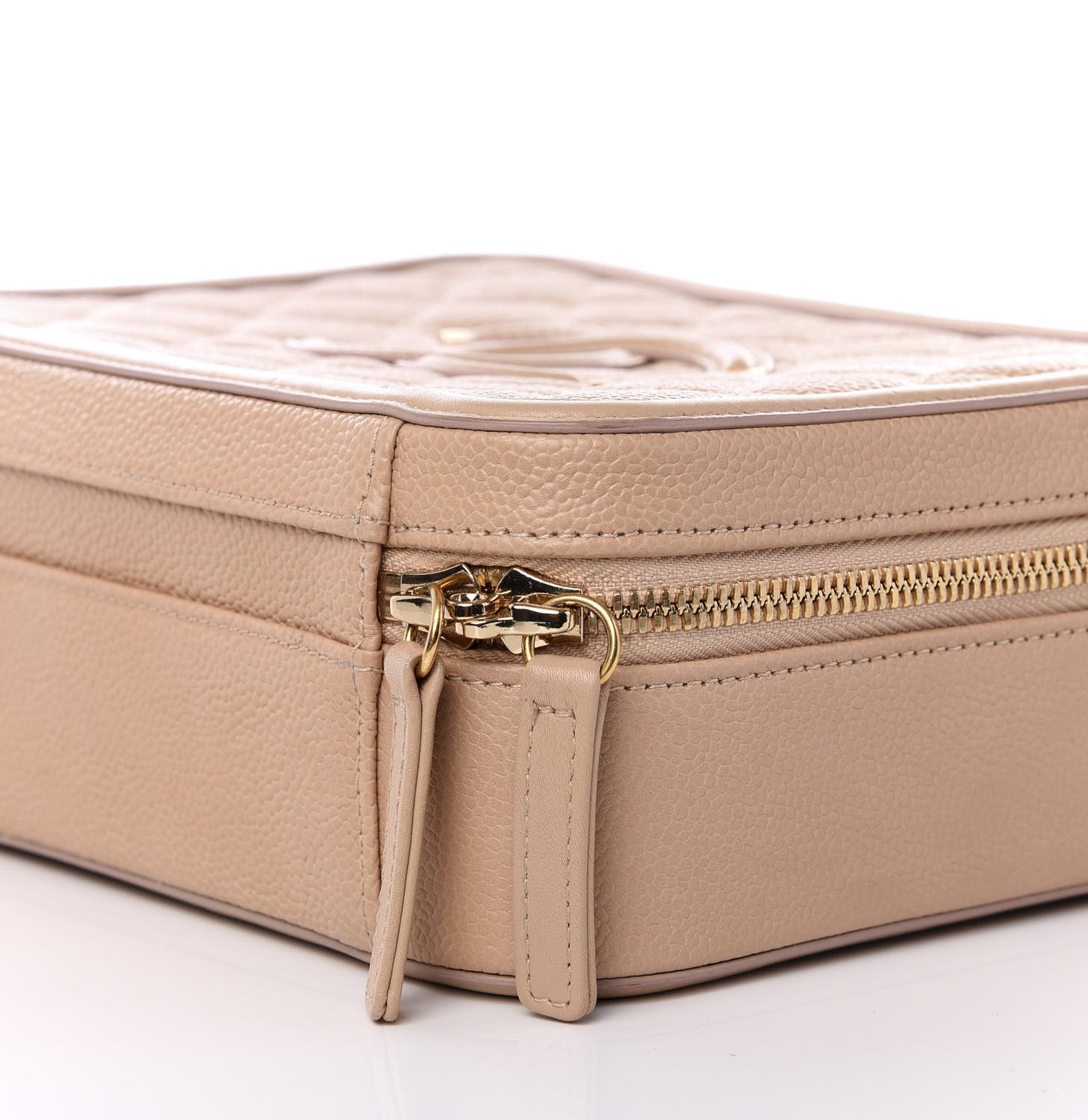 Caviar Quilted Medium CC Filigree Vanity Case Beige