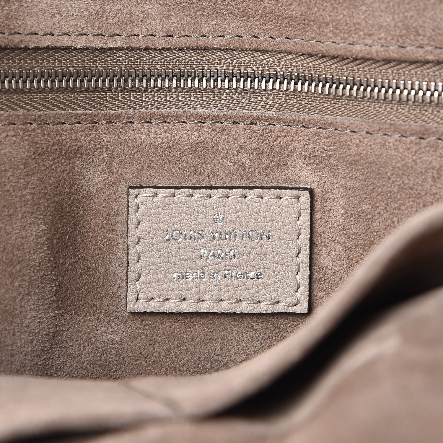 Louis Vuitton Veau Cachemire Soft Lockit PM Galet 7 of 11