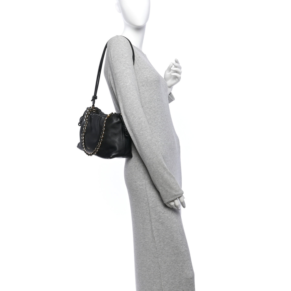 Mellow Nappa Medium Donut Chain Flamenco Knot Clutch Black