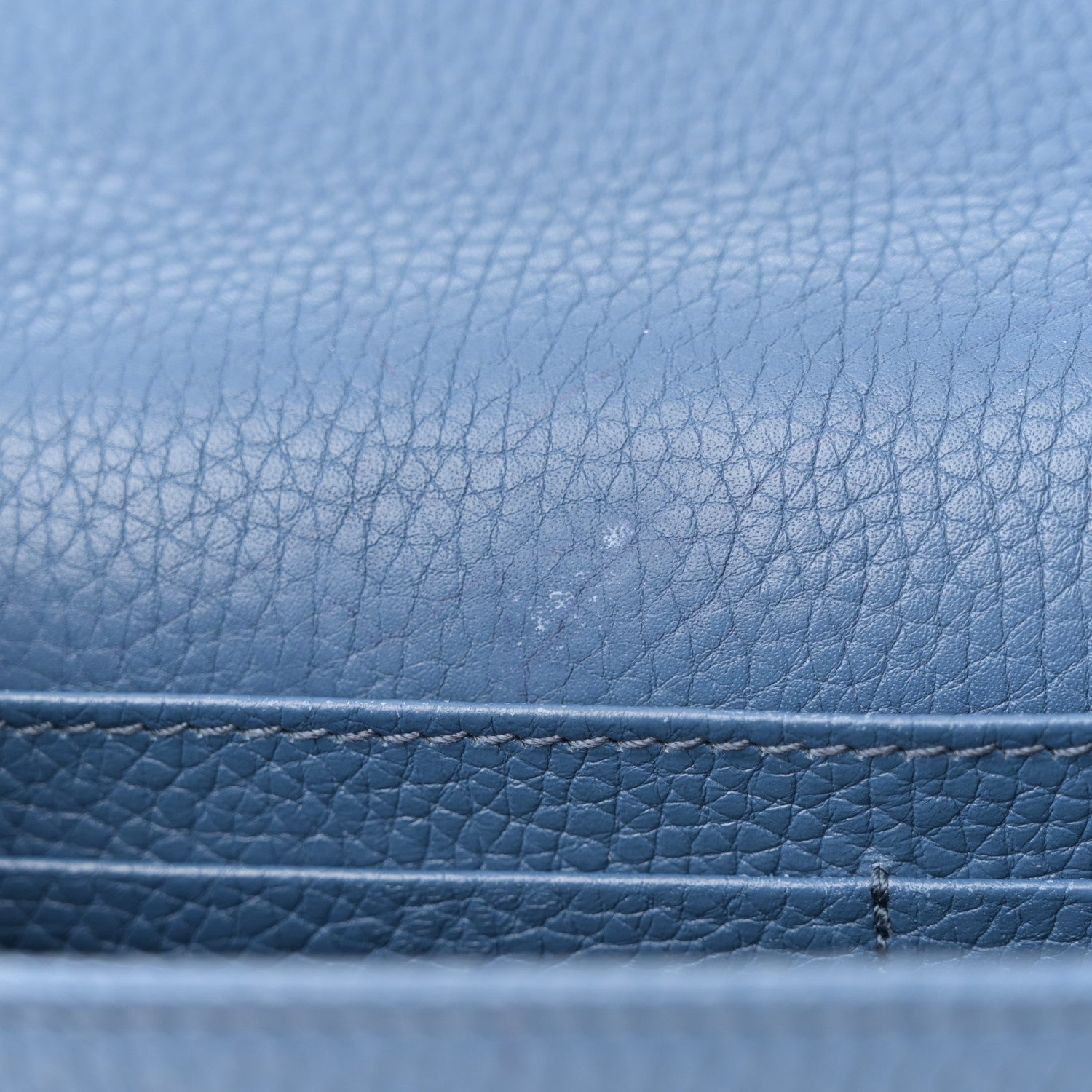 Gucci Pebbled Calfskin Soho Wallet on Chain Caspian 10 of 17
