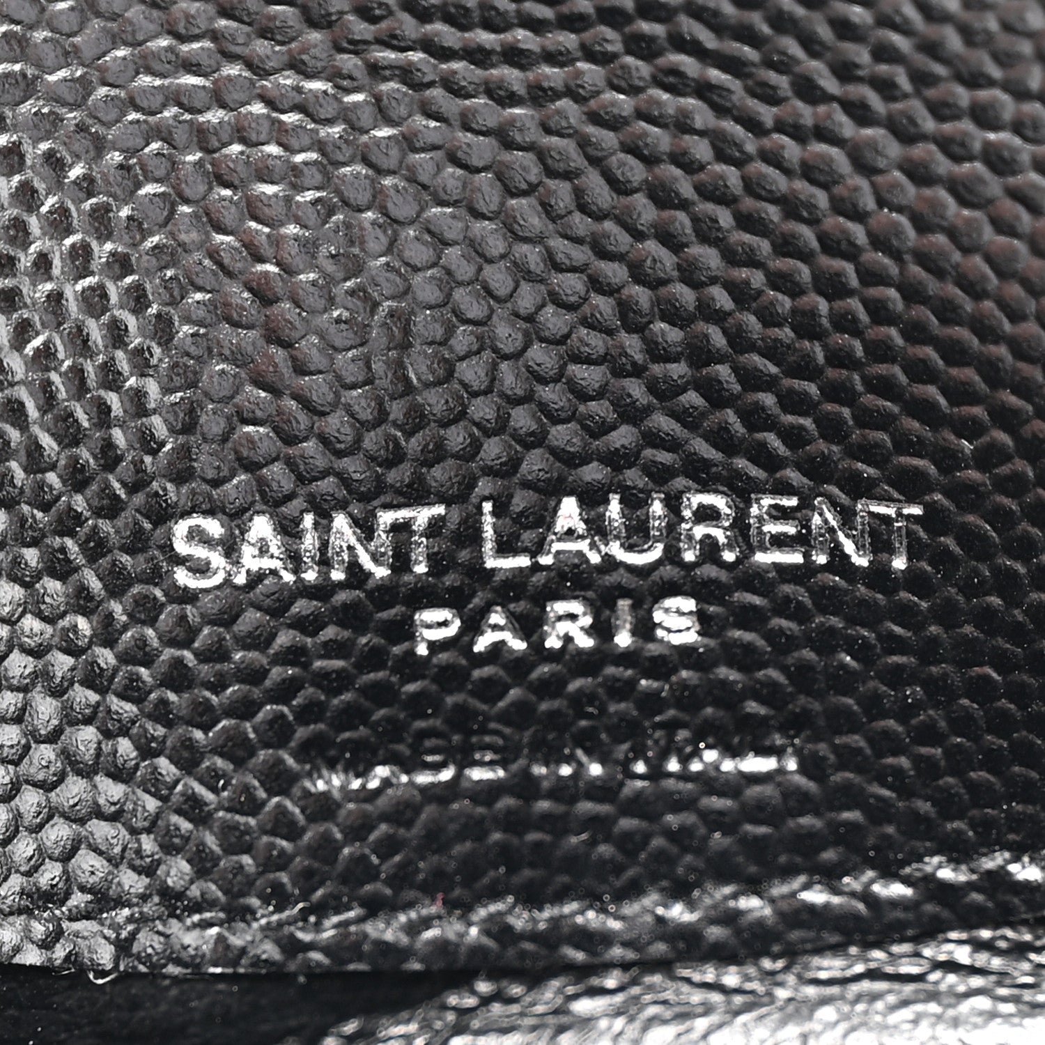 Saint Laurent Grain De Poudre Matelasse Chevron Monogram Compact Wallet Black 7 of 9