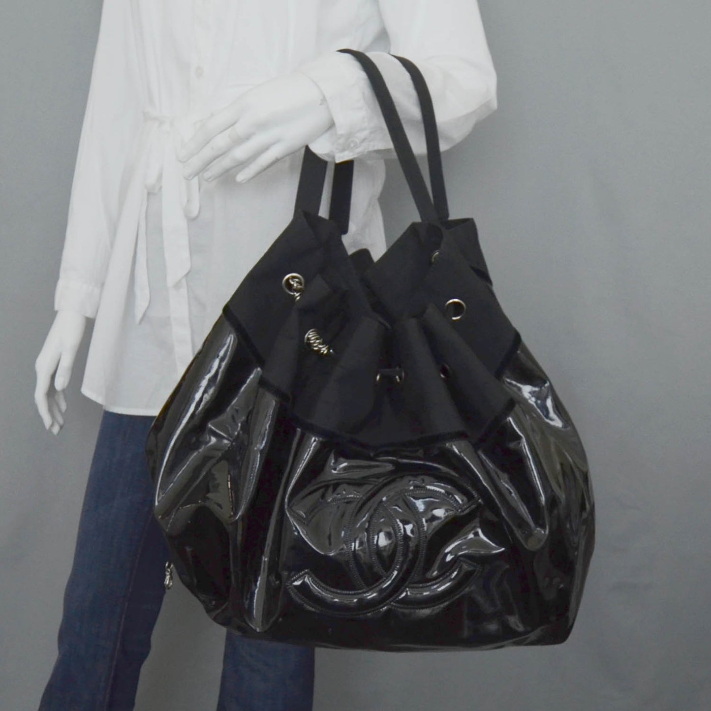Vinyl Stretch Spirit Large Cabas Tote Black