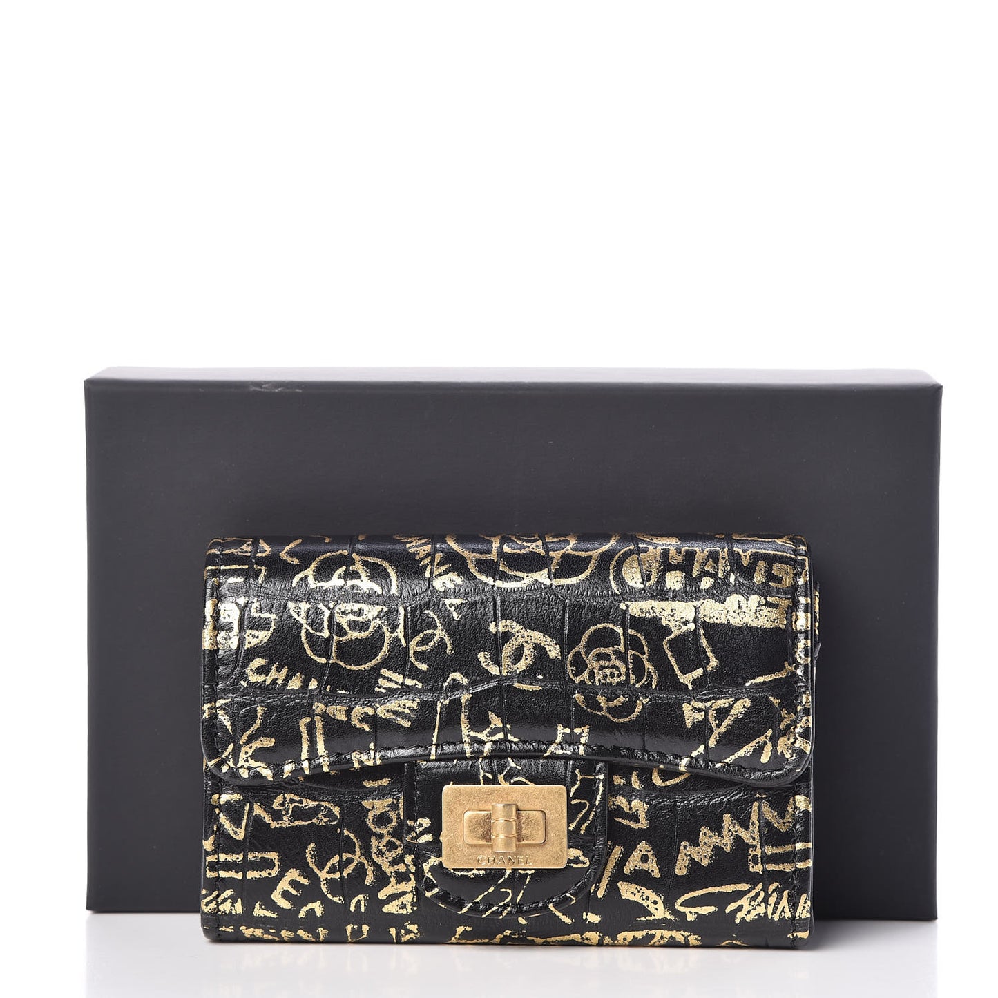 Calfskin Crocodile Embossed Graffiti 2.55 Cocodile Reissue Flap Card Holder Black Gold