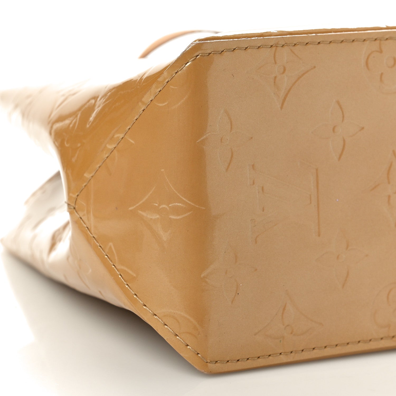 Louis Vuitton Vernis Reade PM Beige 9 of 10