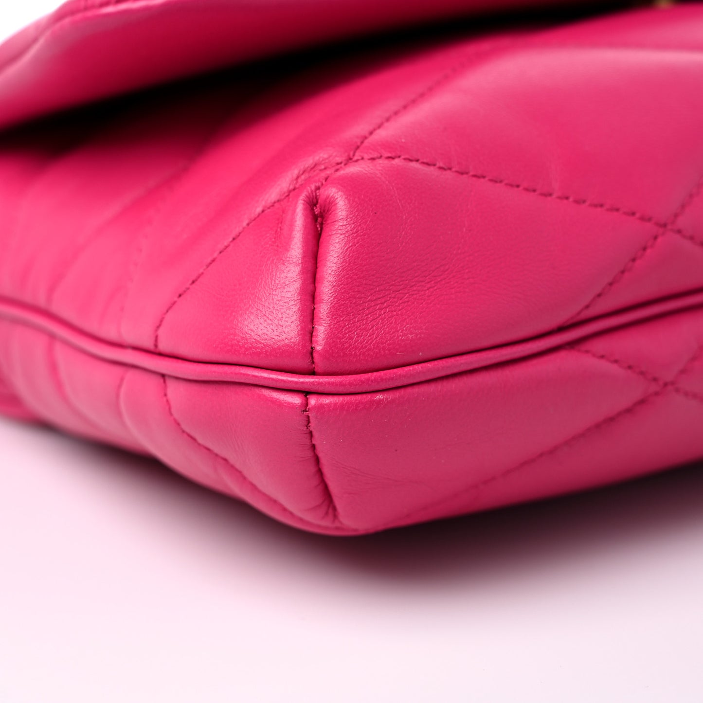 Lambskin Quilted Le 57 Diamond Shoulder Bag Lipstick Fuchsia