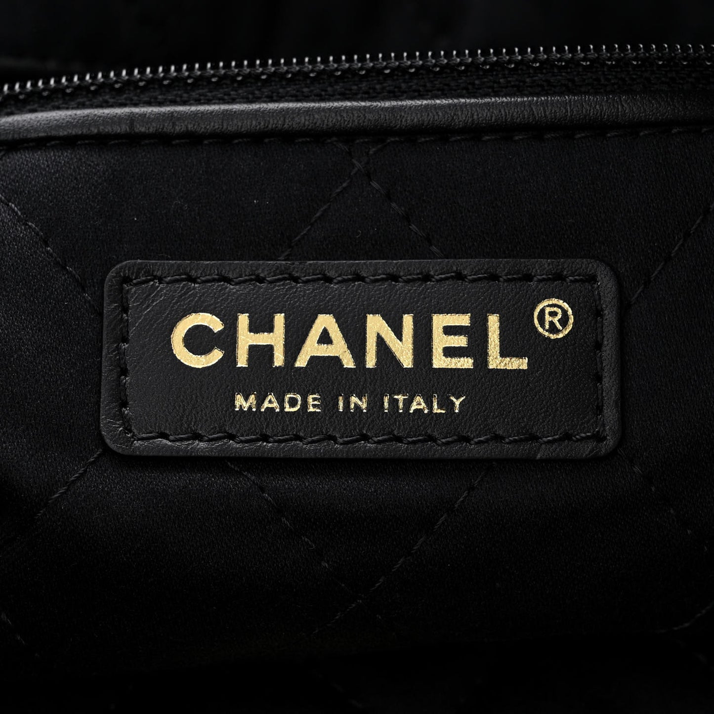 Shiny Calfskin Quilted Chanel 22 Black