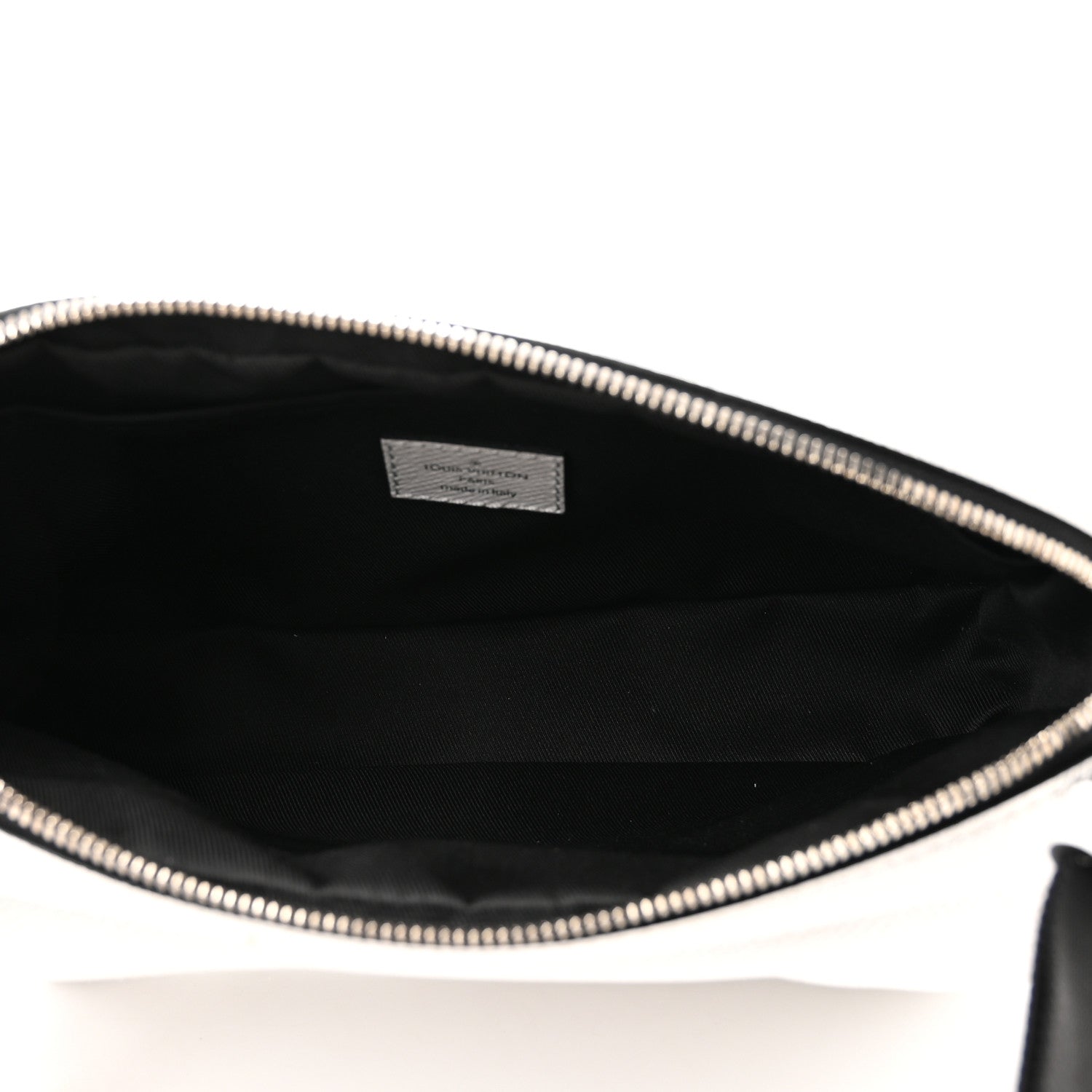 Louis Vuitton Taigarama Outdoor Messenger Antartica 5 of 9