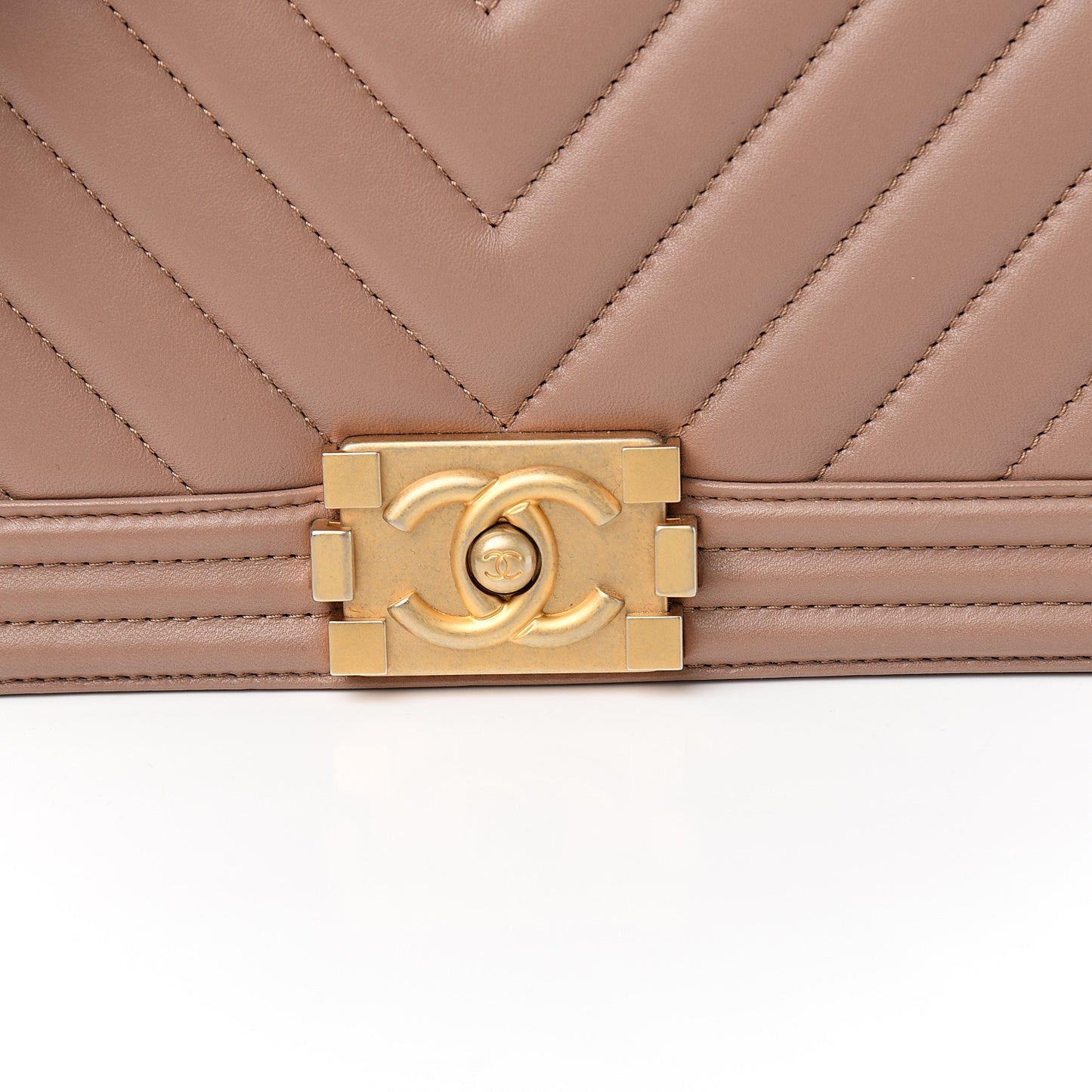 Lambskin Chevron Quilted Medium Boy Flap Beige