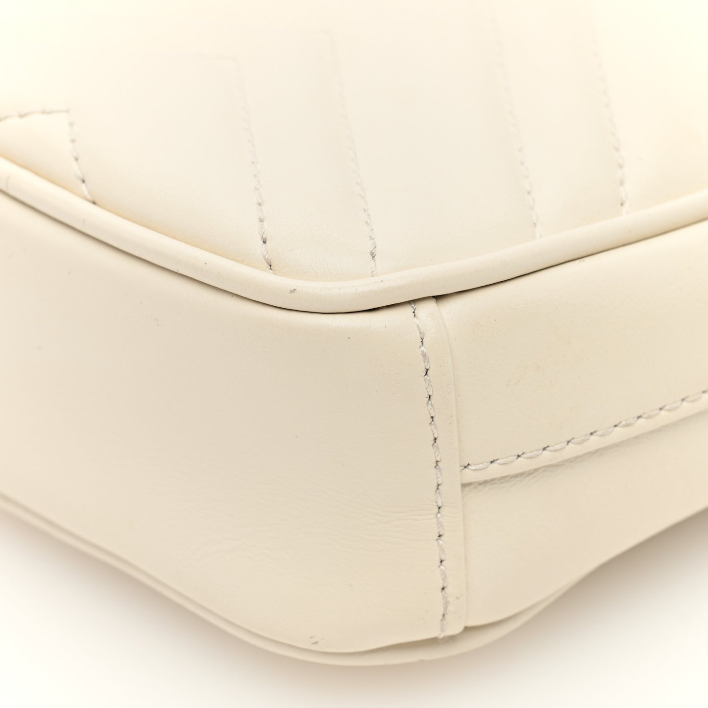 Calfskin Matelasse Mini GG Marmont Crossbody Bag White