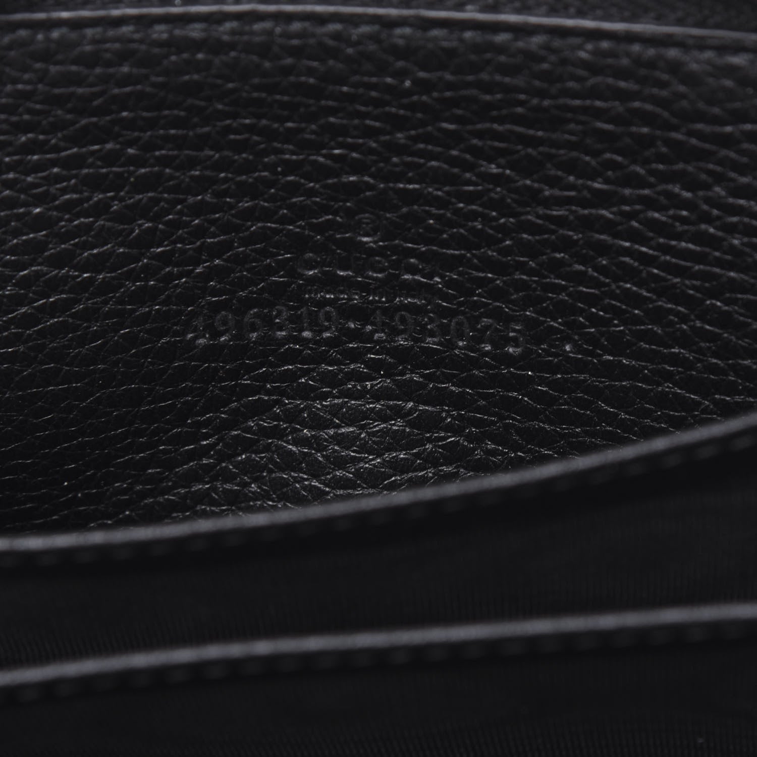 Gucci Calfskin Logo Zip Around Card Case Black 6 of 9