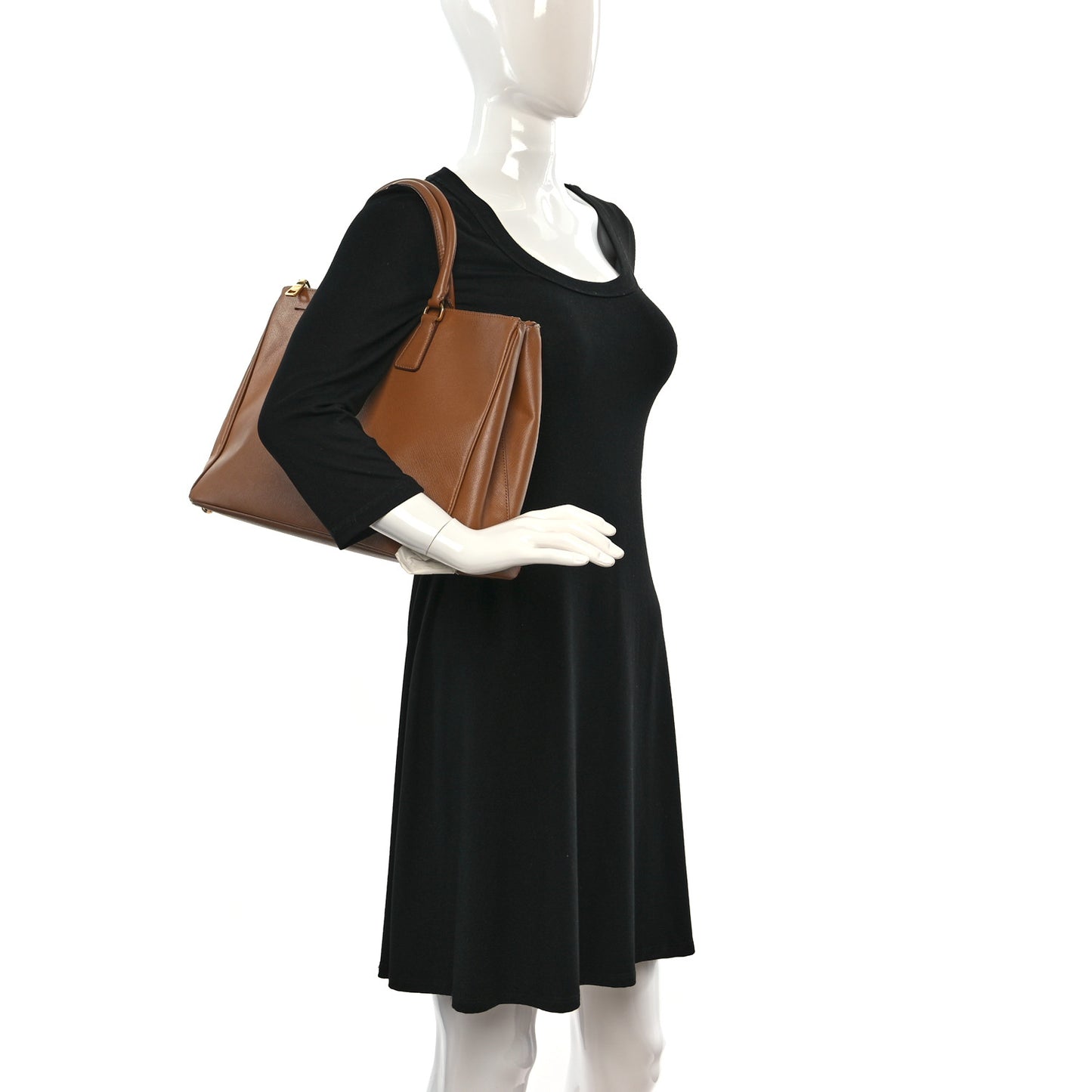 Saffiano Large Galleria Double Zip Tote Caramel