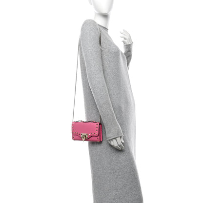 Valentino Garavani Pebbled Calfskin Rockstud Flip Lock Wallet On Chain Feminine Pink 2 of 11