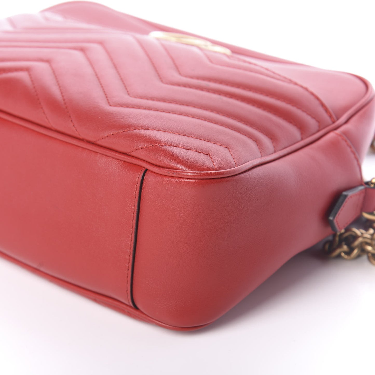 Calfskin Matelasse Medium GG Marmont Chain Shoulder Bag Hibiscus Red
