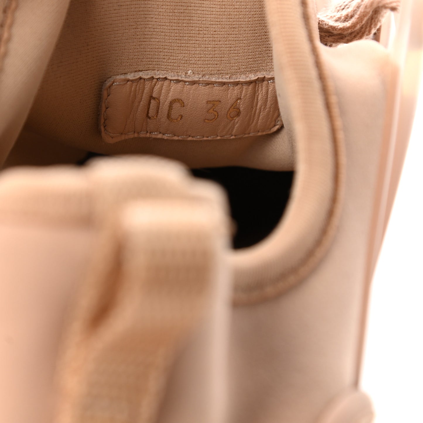 Neoprene Rubber Womens D-Connect Sneakers 36 Nude