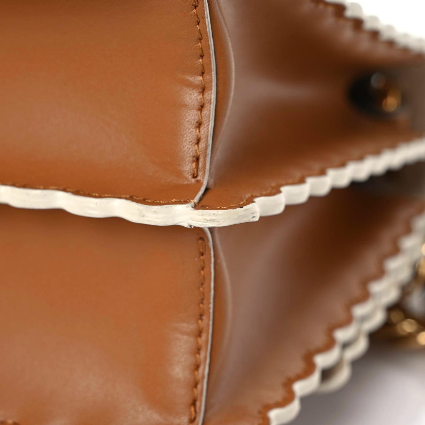 Vitello Liberty Scalloped Studded Small Kan I Shoulder Bag Caramello