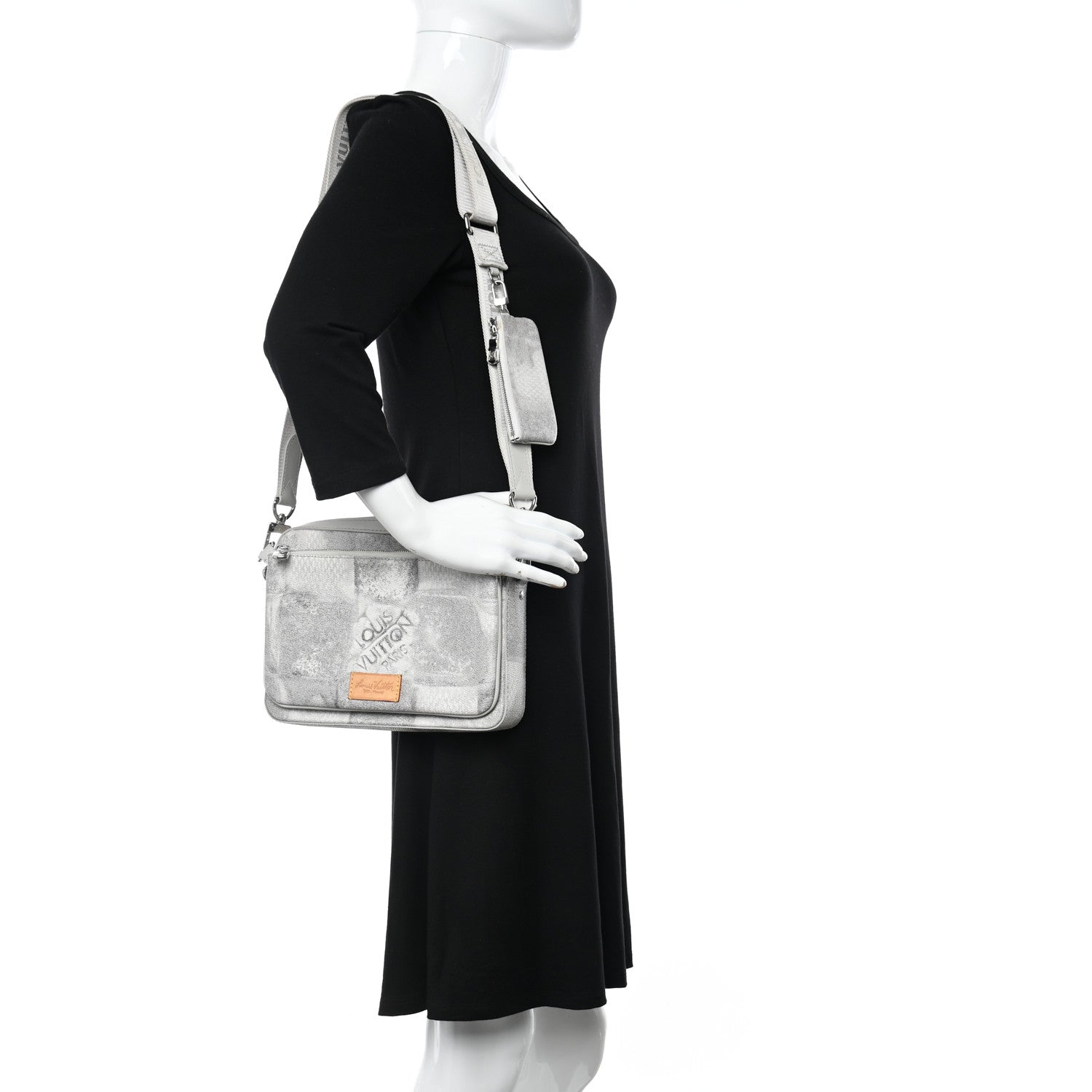 Louis Vuitton Damier Salt Trio Messenger Stone Grey 2 of 14