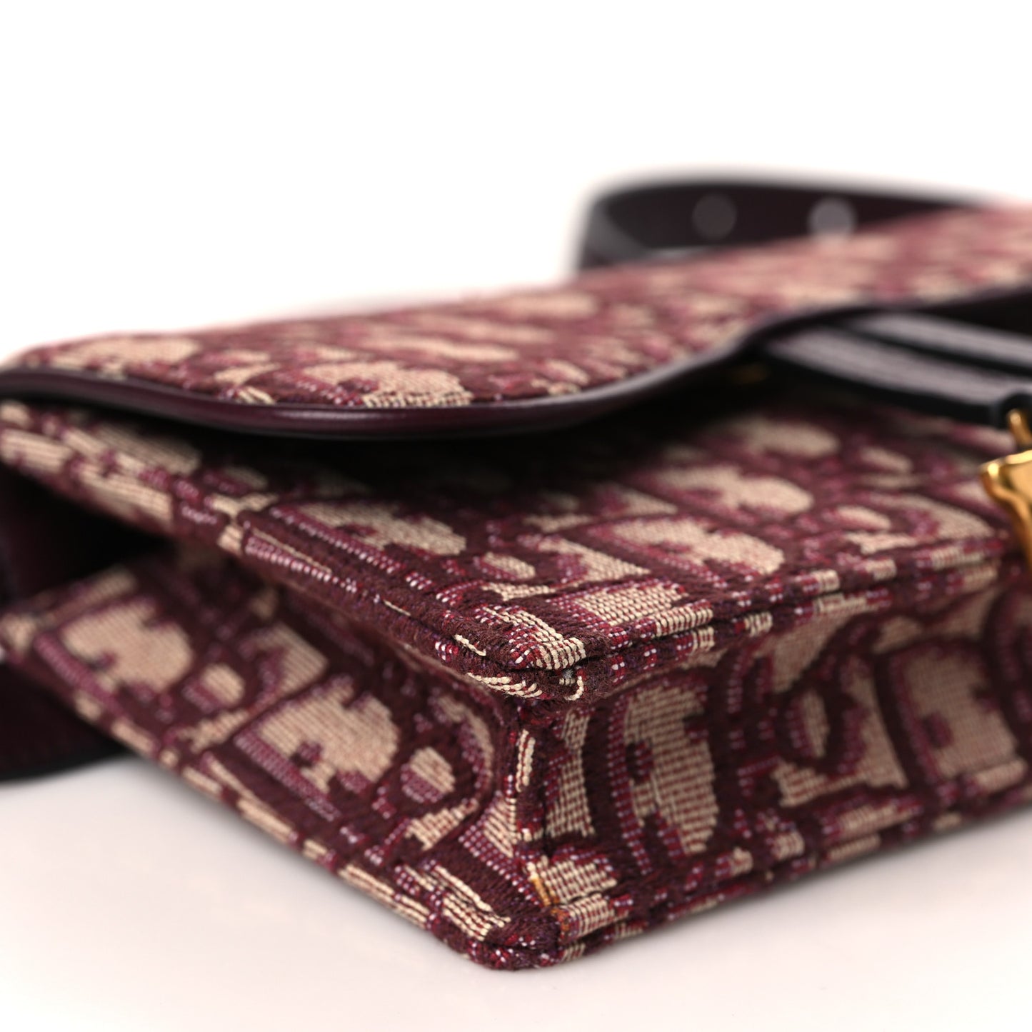 Oblique Saddle Belt Bag Bordeaux