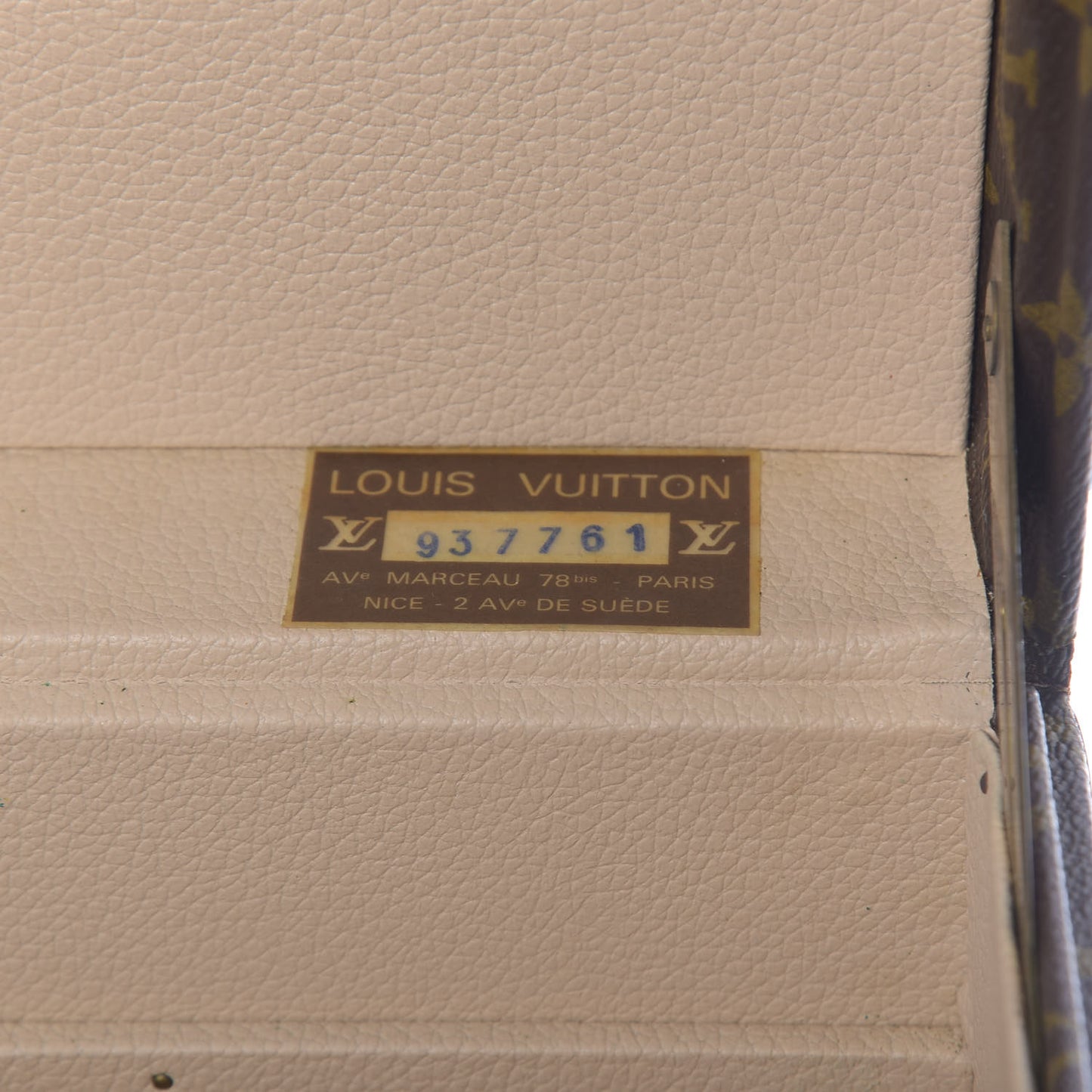 Monogram Boite Flacons Beauty Train Trunk Case