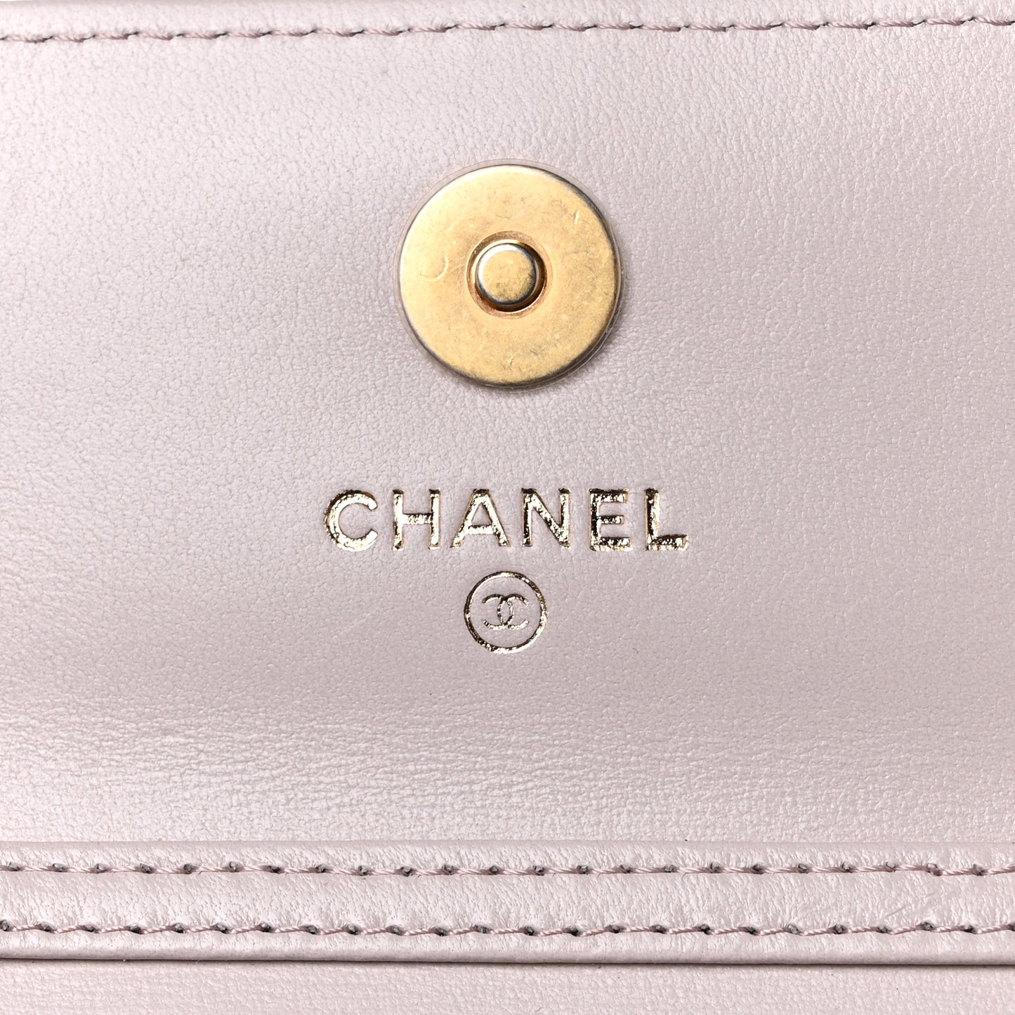 Lambskin Quilted Pearl Crush Clutch With Chain Light Purple