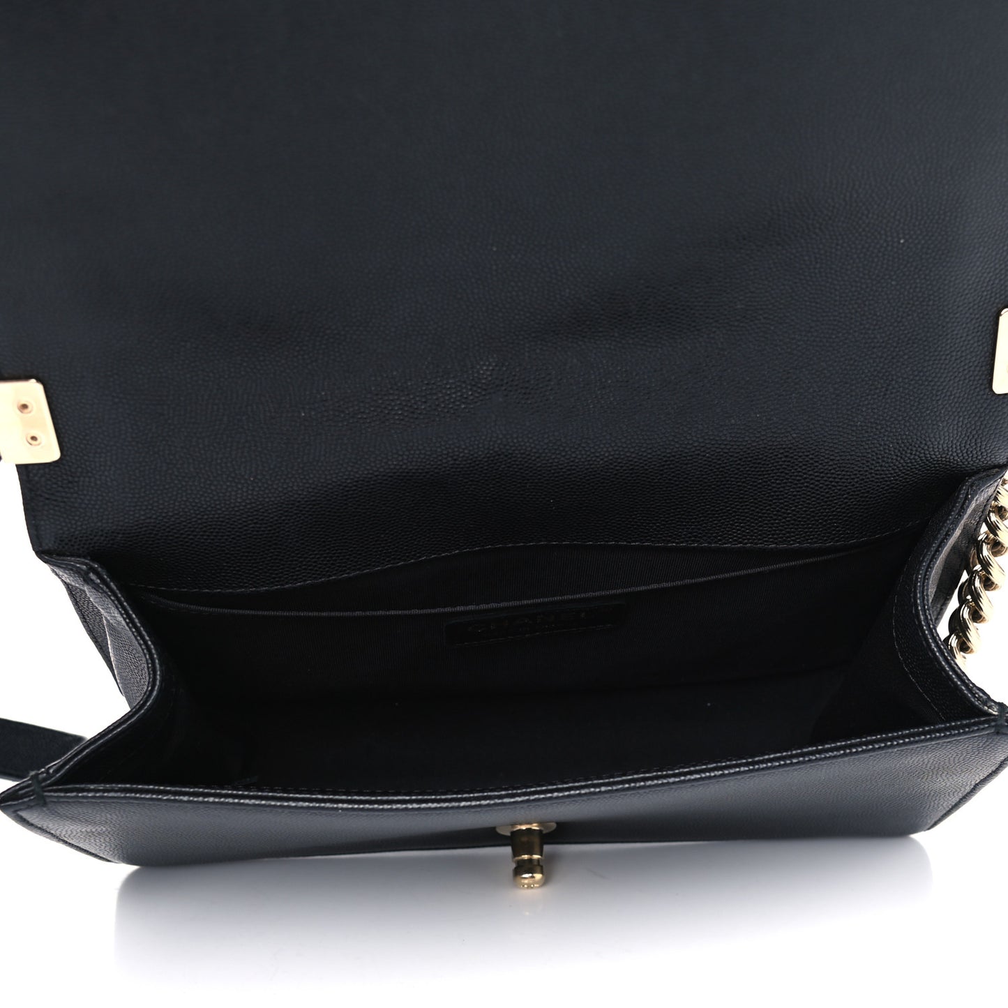 Caviar Quilted Medium Boy Flap Black