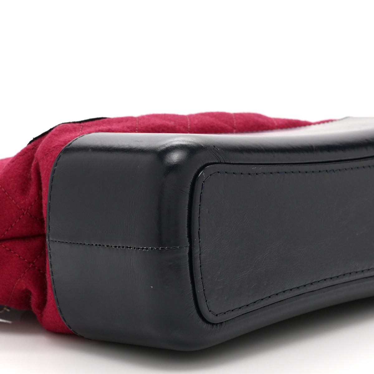 Wool Calfskin Quilted Medium Gabrielle Hobo Red