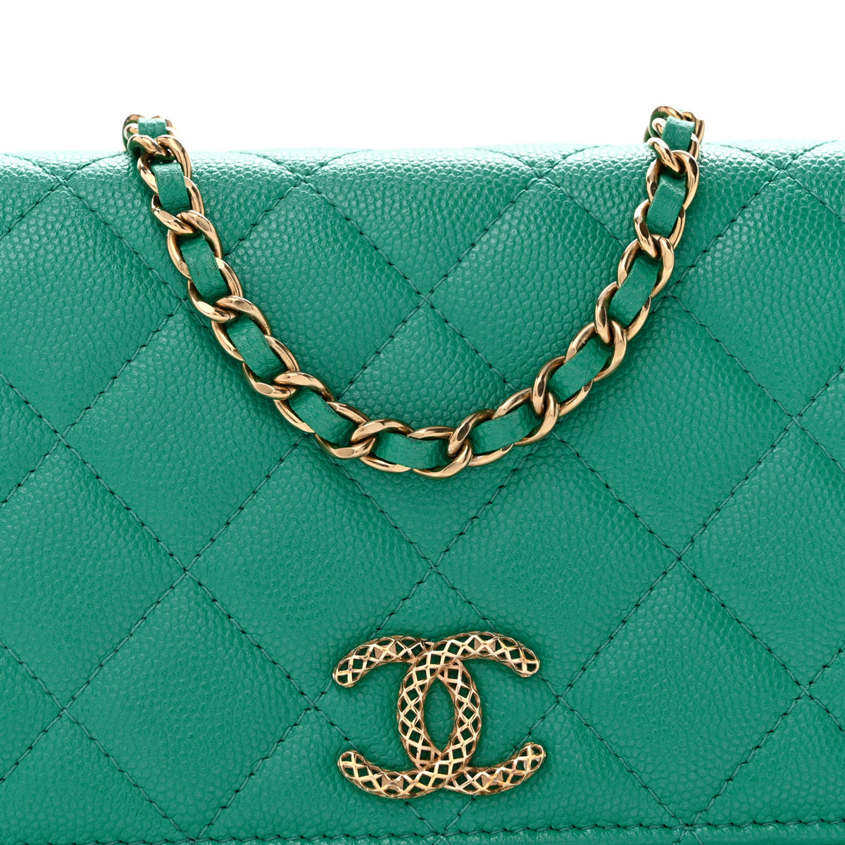 Caviar Quilted Perforated Metal CC Wallet on Chain WOC Green